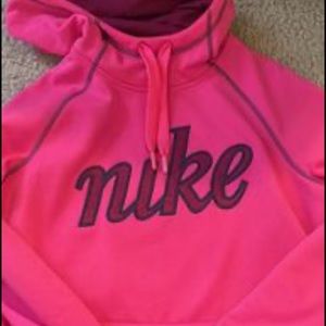 Women’s Nike thermal Hoodie size Medium